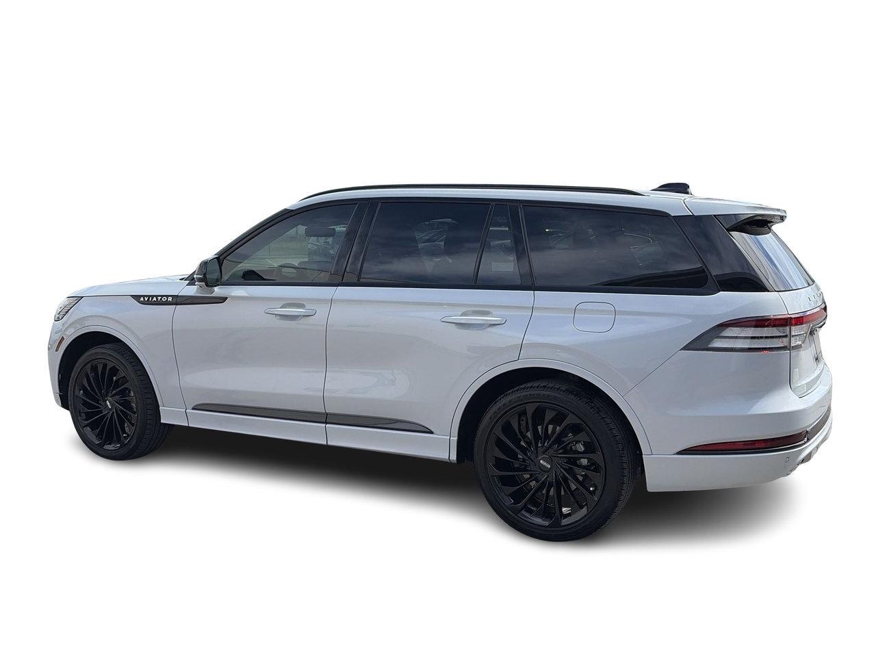 2025 Lincoln Aviator Reserve 201A Luxury Package Jet Appearance Package Photo