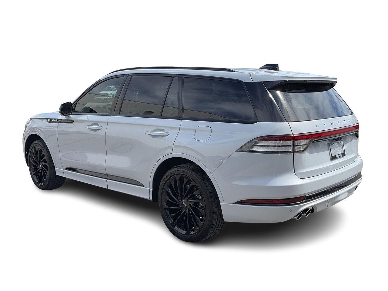 2025 Lincoln Aviator Reserve 201A Luxury Package Jet Appearance Package Photo