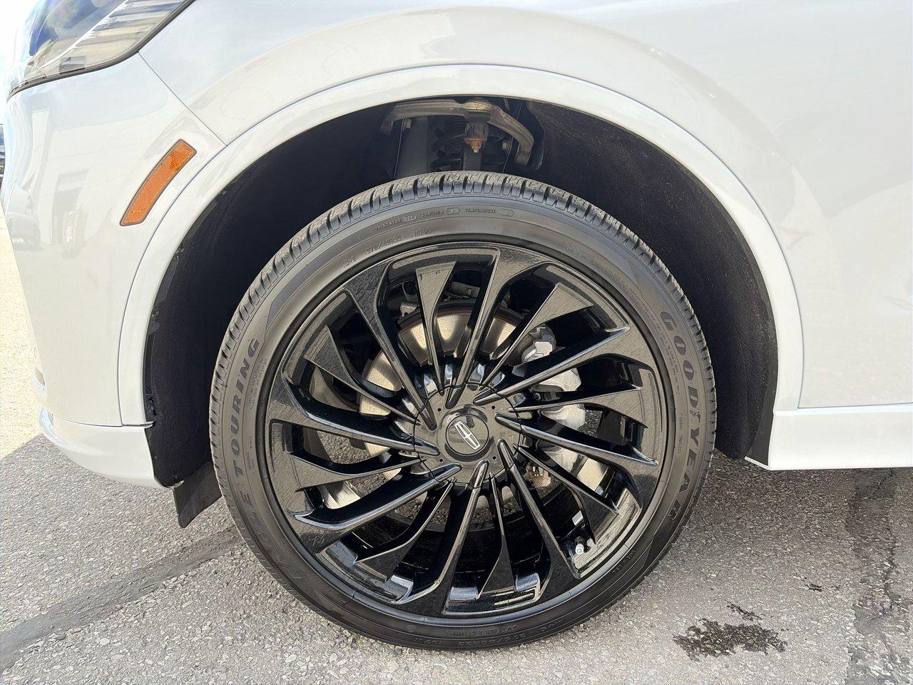 2025 Lincoln Aviator Reserve 201A Luxury Package Jet Appearance Package Photo