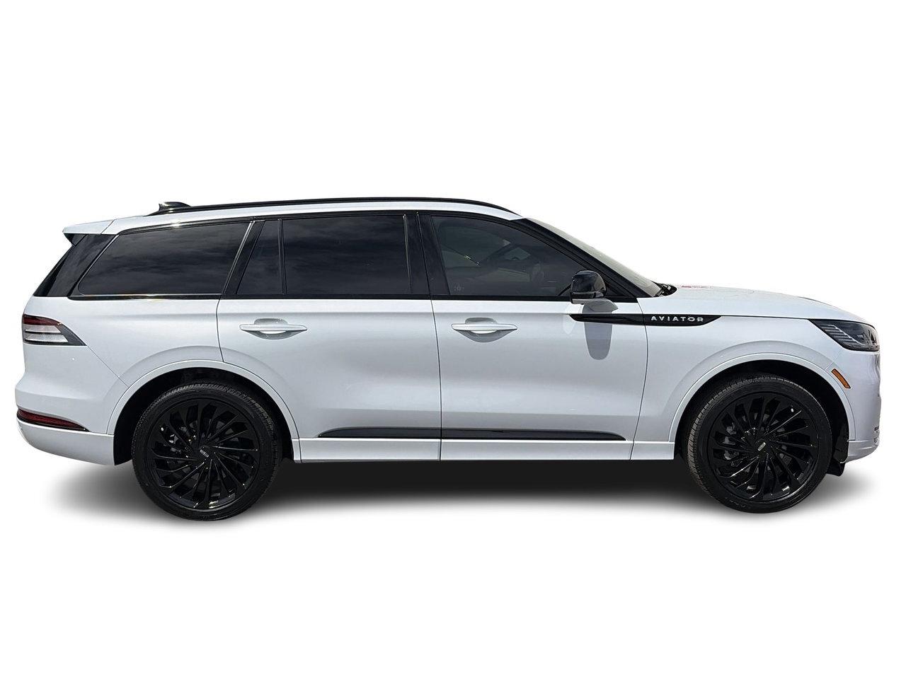 2025 Lincoln Aviator Reserve 201A Luxury Package Jet Appearance Package Photo