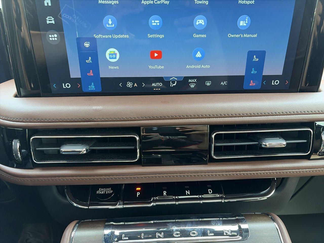 2025 Lincoln Aviator Reserve 201A Luxury Package Jet Appearance Package Photo