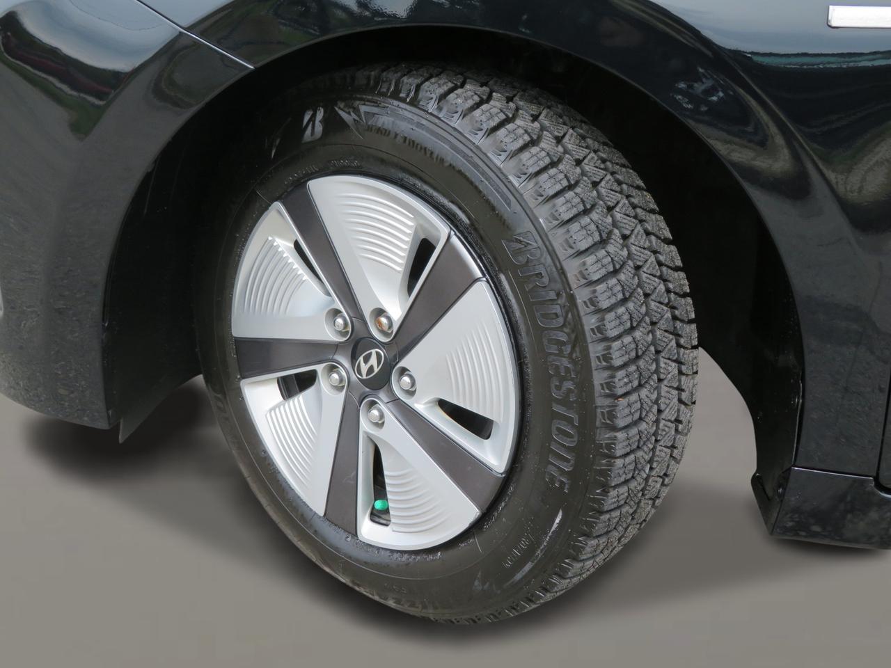 2019 Hyundai IONIQ Essential Hatchback Photo