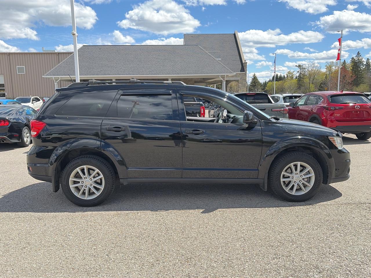2017 Dodge Journey SXT V6 FWD   Nav.   Sunroof   DVD   Remote Start Photo2