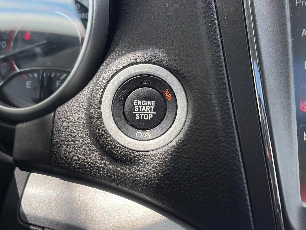 2017 Dodge Journey SXT V6 FWD   Nav.   Sunroof   DVD   Remote Start Photo