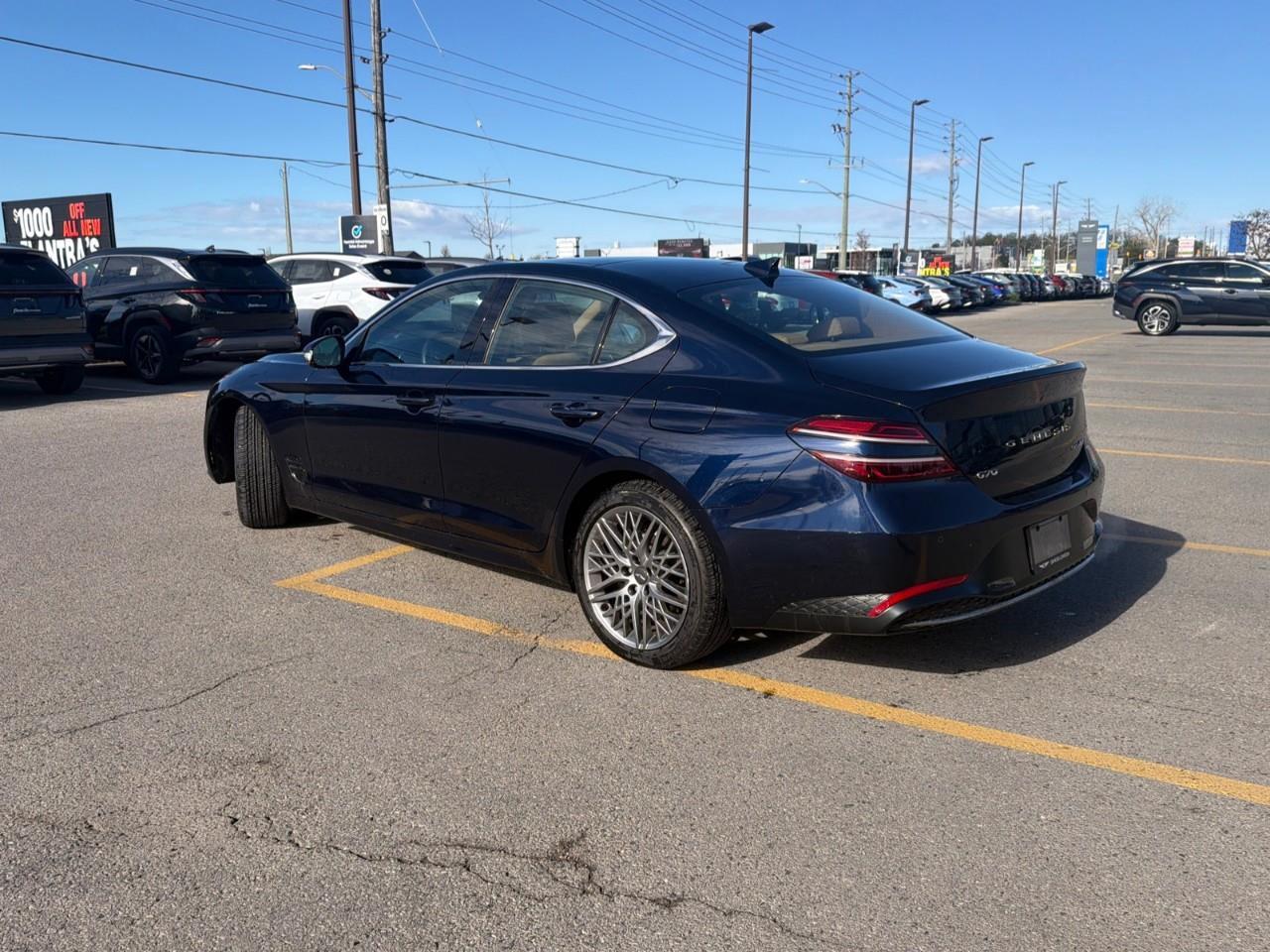 2022 Genesis G70 2.0T Advanced 4dr All-Wheel Drive Photo2