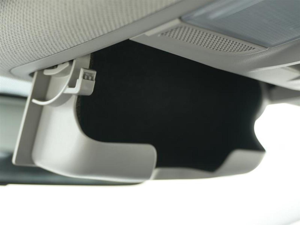 2020 Hyundai Elantra Preferred w-Sun & Safety Package IVT Photo