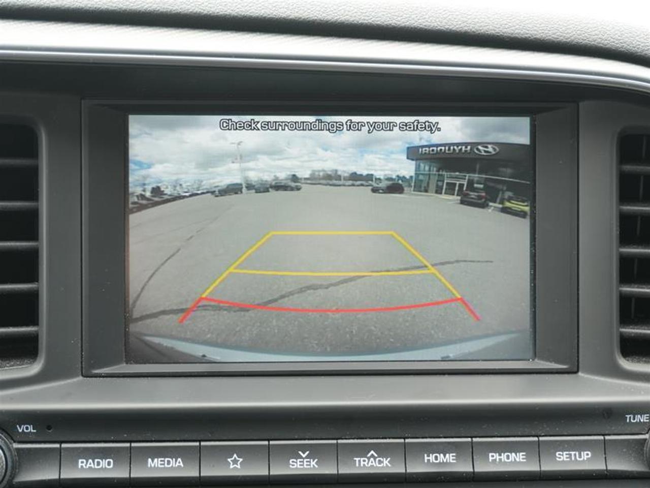 2020 Hyundai Elantra Preferred w-Sun & Safety Package IVT Photo