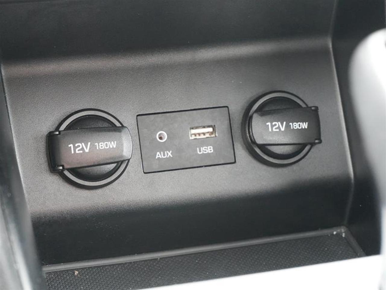 2020 Hyundai Elantra Preferred w-Sun & Safety Package IVT Photo