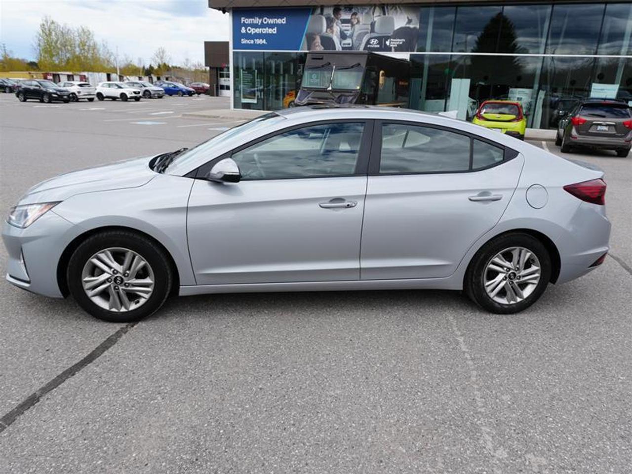 2020 Hyundai Elantra Preferred w-Sun & Safety Package IVT Photo