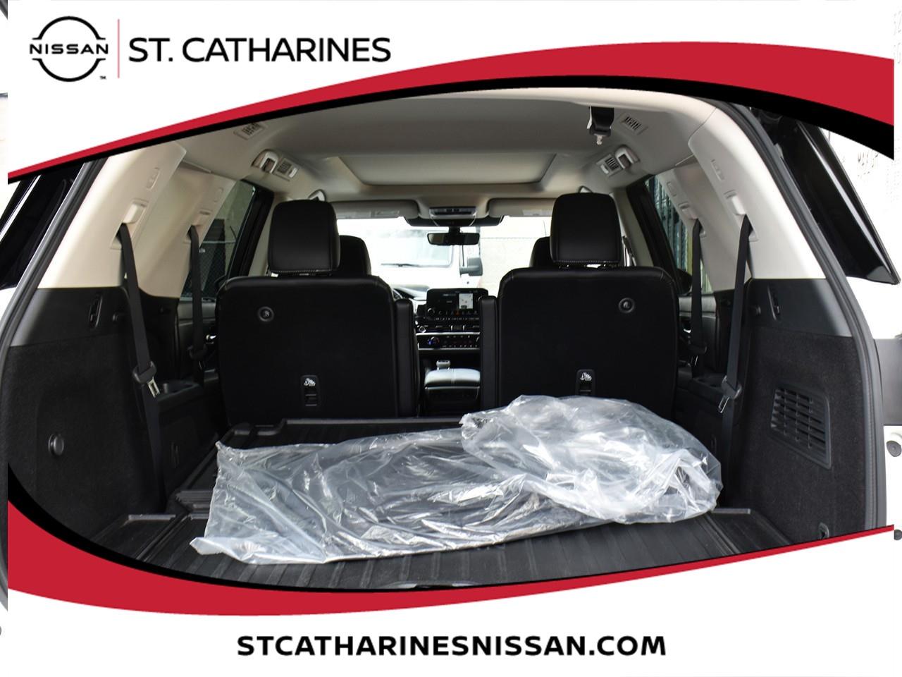 2024 Nissan Pathfinder Platinum Photo
