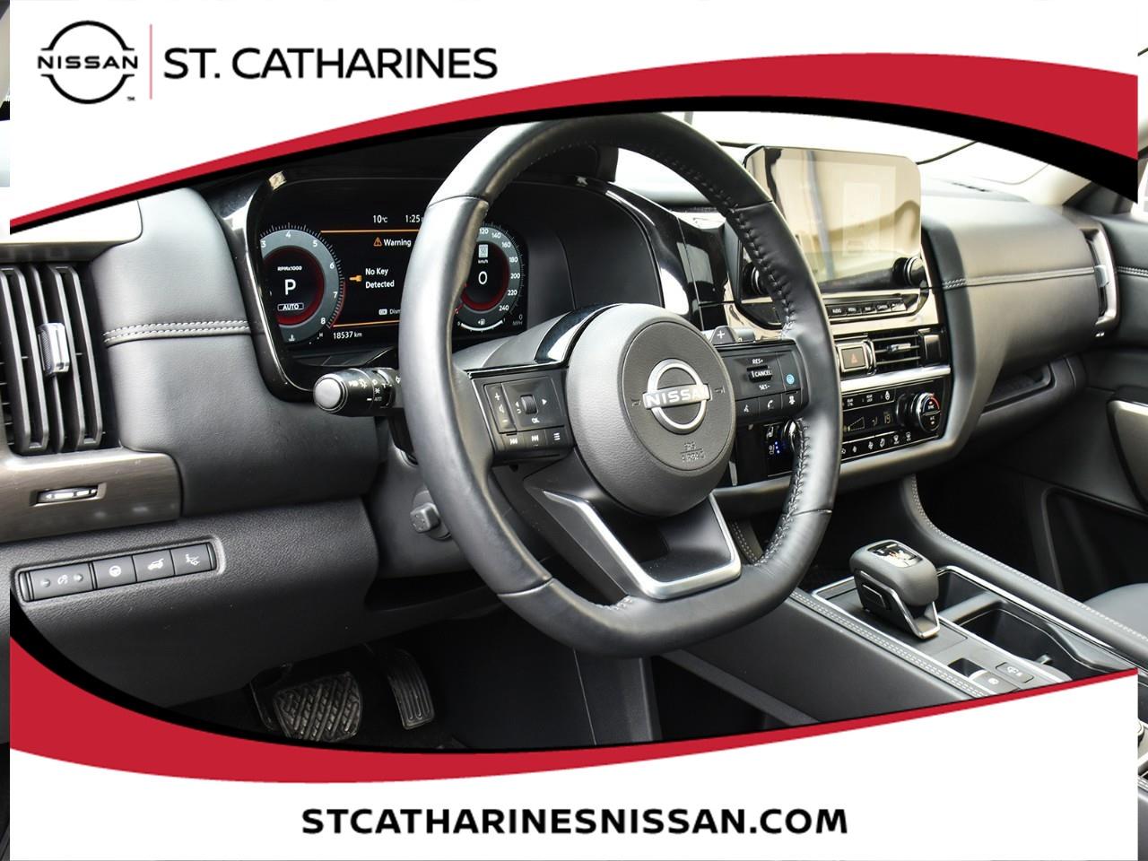 2024 Nissan Pathfinder Platinum Photo