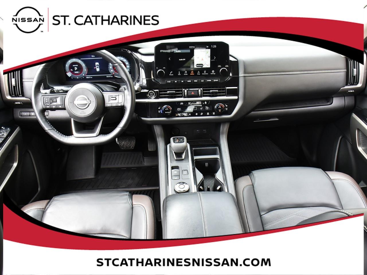 2024 Nissan Pathfinder Platinum Photo
