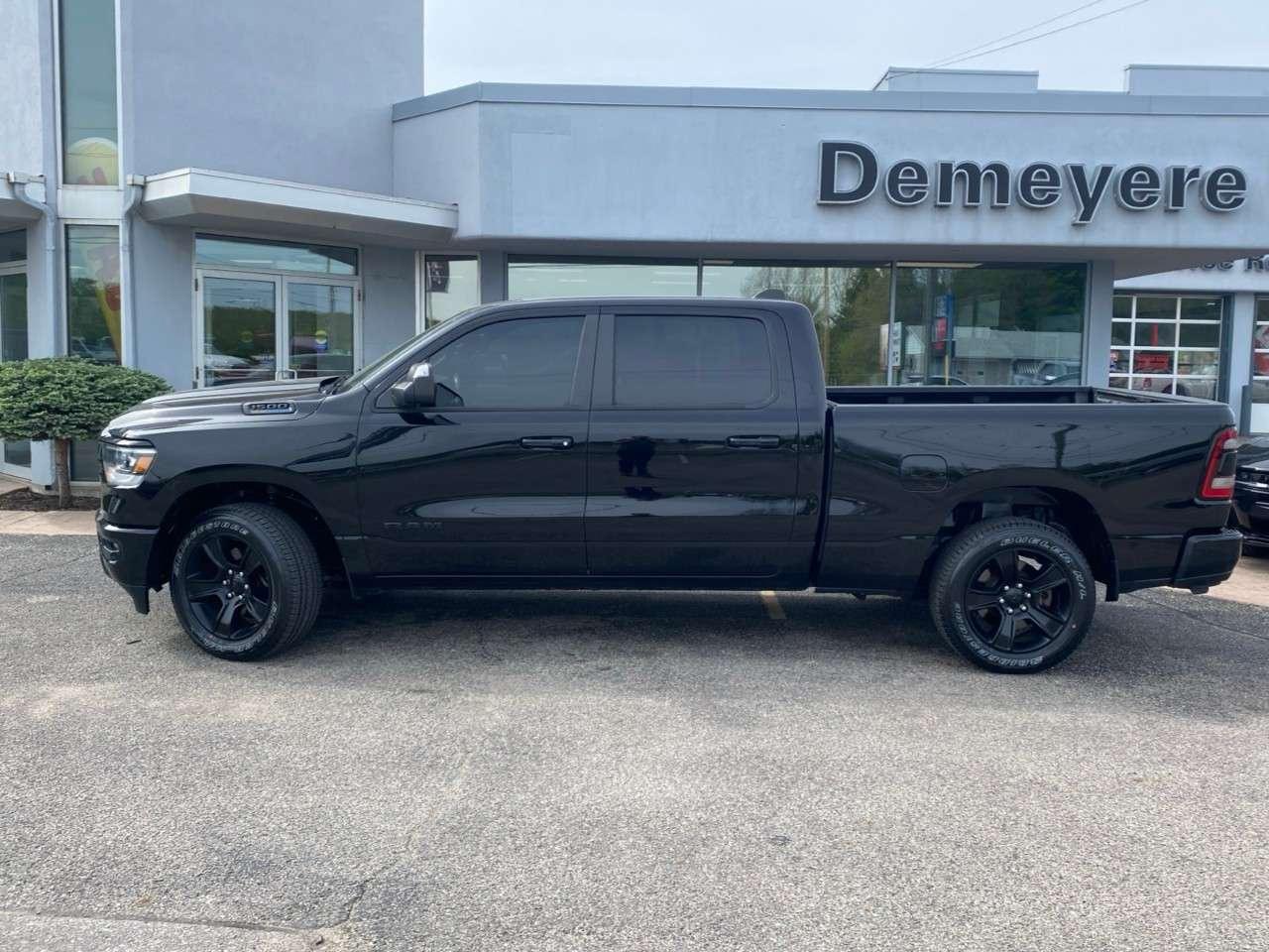 2023 RAM 1500 Sport 4x4 Crew Cab 6'4 Box Photo5