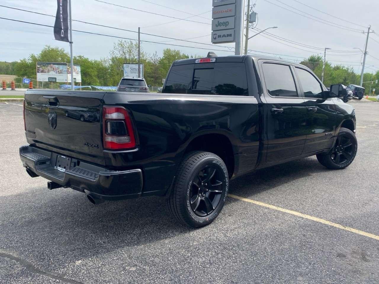2023 RAM 1500 Sport 4x4 Crew Cab 6'4 Box Photo4