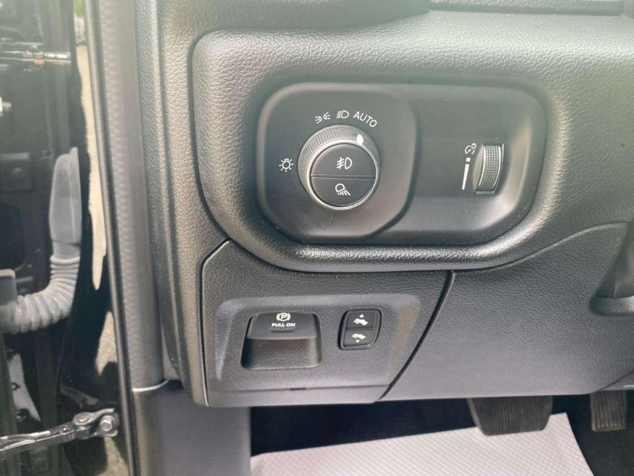 2023 RAM 1500 Sport 4x4 Crew Cab 6'4 Box Photo