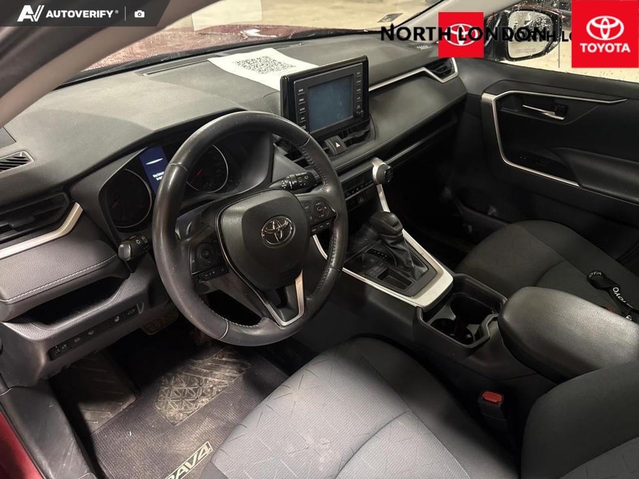 2020 Toyota RAV4 XLE 4dr Front-wheel Drive Photo