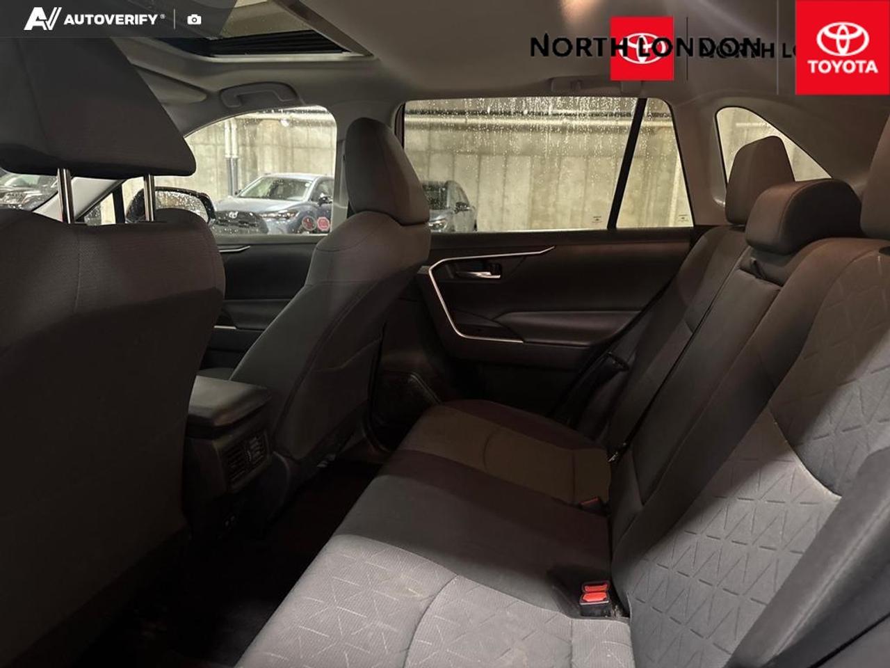 2020 Toyota RAV4 XLE 4dr Front-wheel Drive Photo