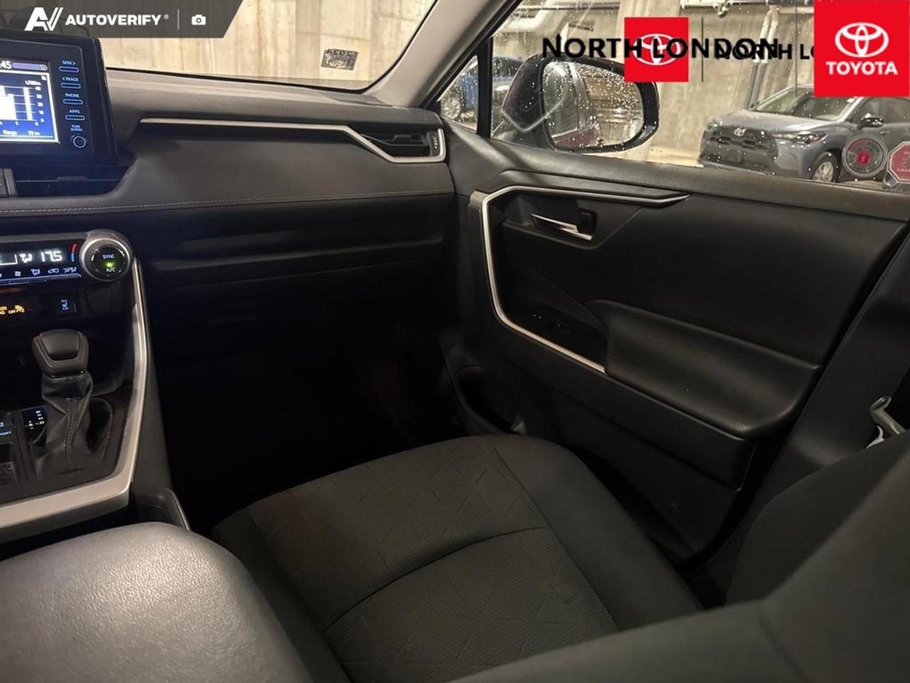 2020 Toyota RAV4 XLE 4dr Front-wheel Drive Photo