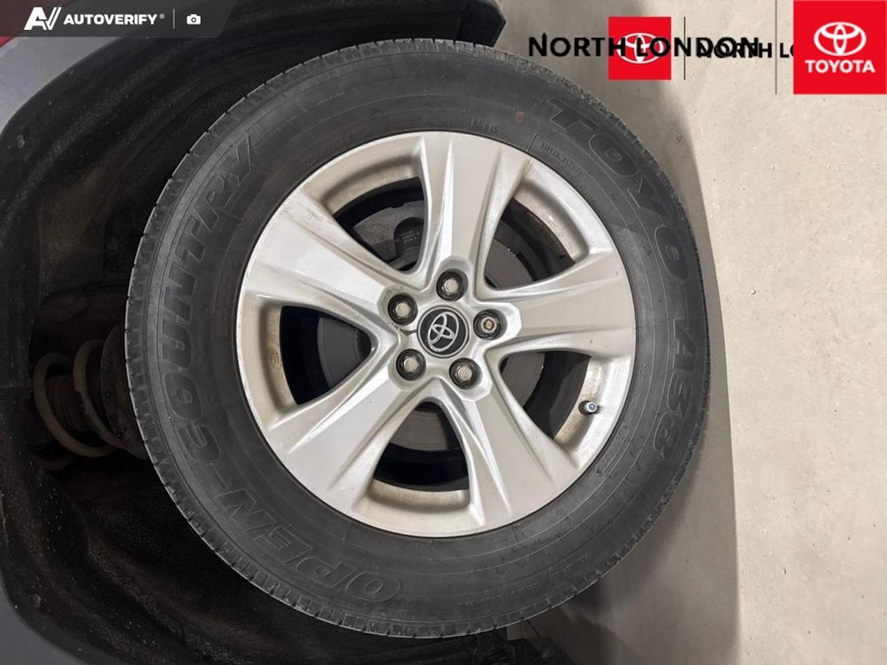 2020 Toyota RAV4 XLE 4dr Front-wheel Drive Photo