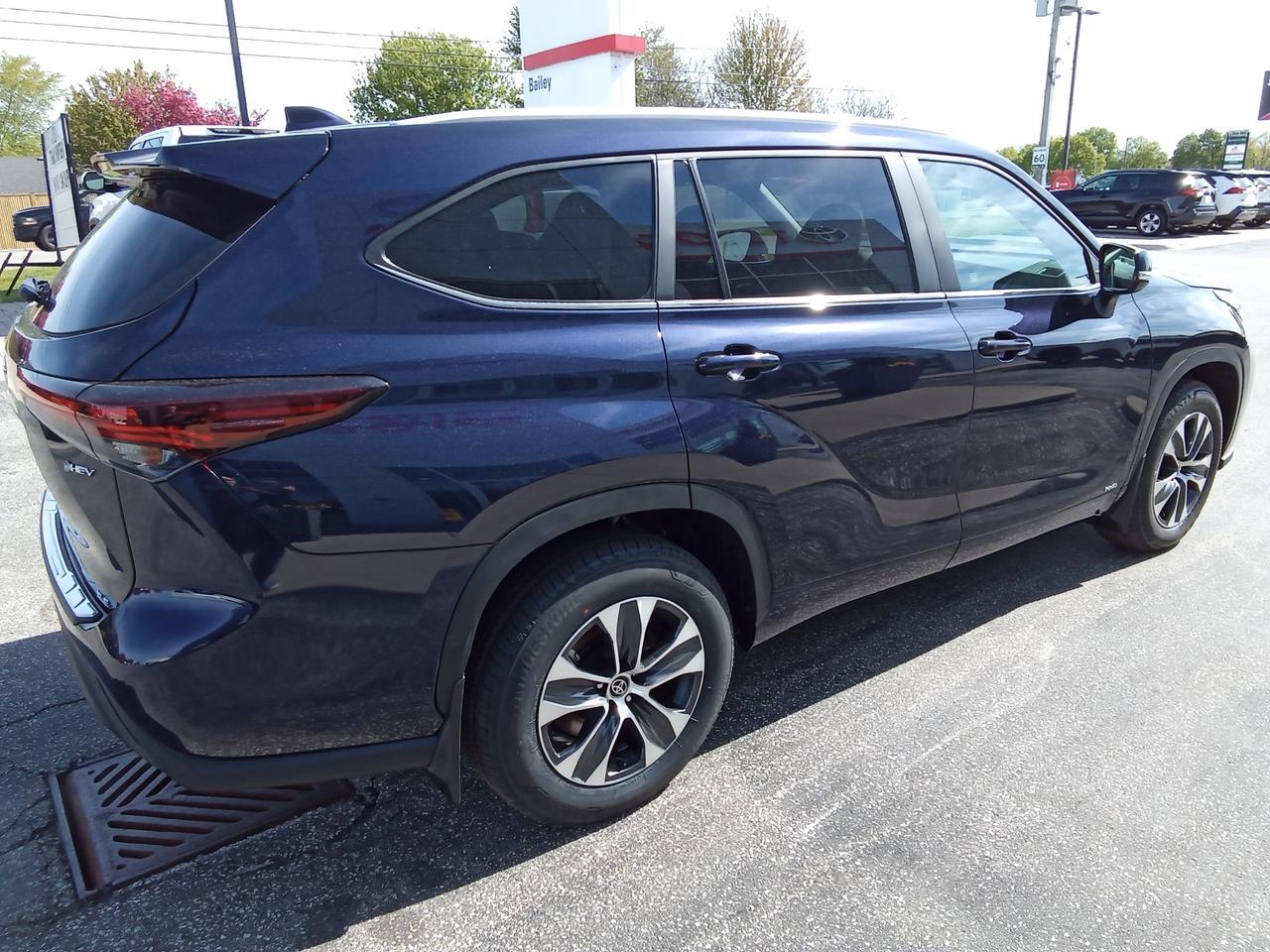 2026 Toyota Highlander Hybrid XLE 4dr All-Wheel Drive Photo