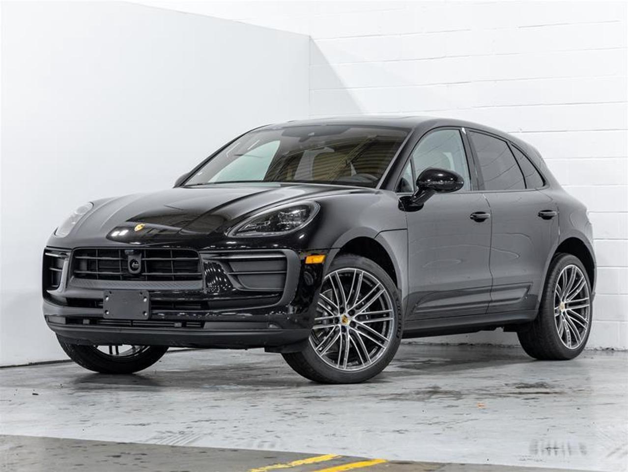 2025 Porsche Macan  Photo