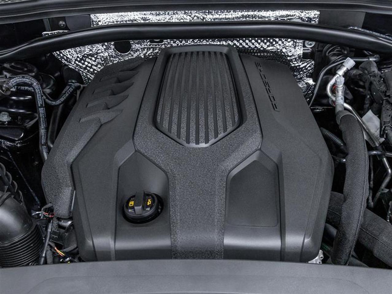 2025 Porsche Macan  Photo