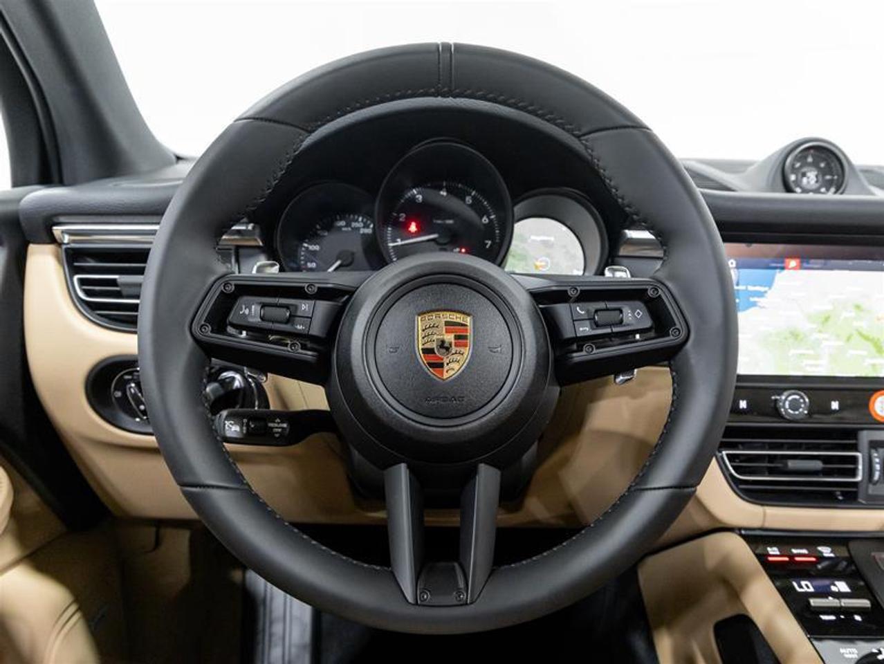 2025 Porsche Macan  Photo