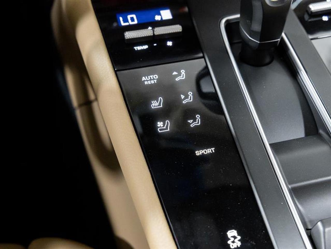 2025 Porsche Macan  Photo