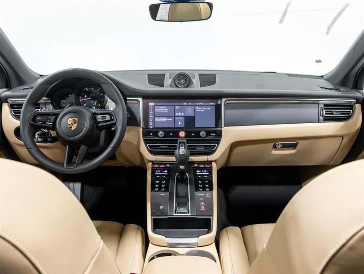 2025 Porsche Macan  Photo