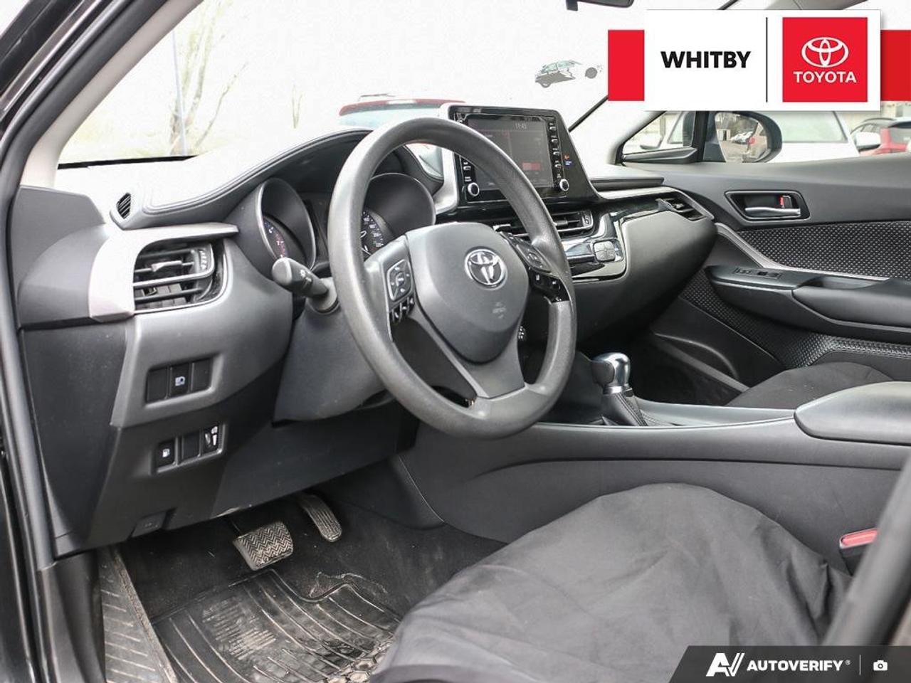 2021 Toyota C-HR LE 2.0L Photo