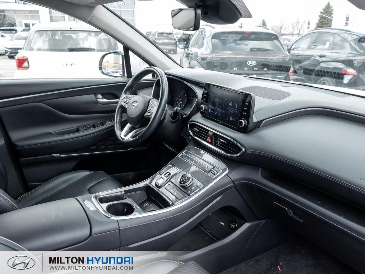 2022 Hyundai Santa Fe Preferred w/Trend Package 4dr All-Wheel Drive Photo
