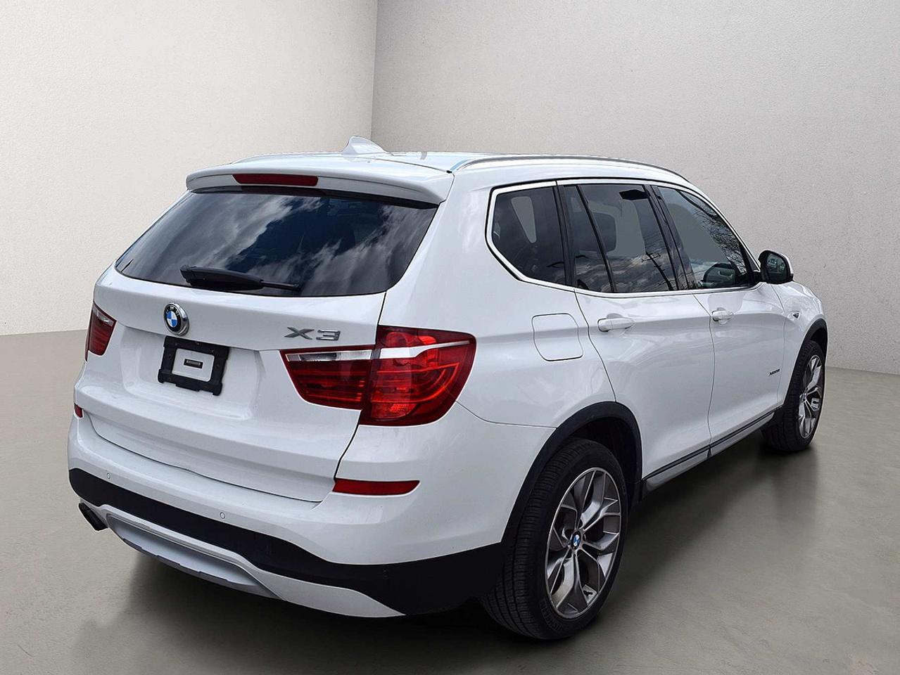 2015 BMW X3 xDrive28i Navi Panoramic Sunroof Photo