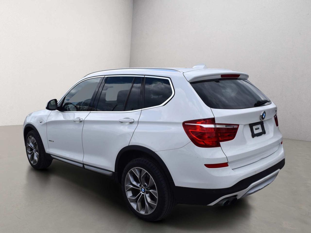 2015 BMW X3 xDrive28i Navi Panoramic Sunroof Photo