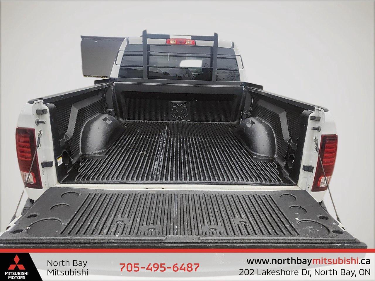 2022 RAM 1500 Classic WARLOCK Photo