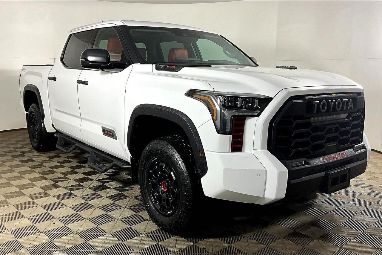 2023 Toyota Tundra 4x4 Crewmax Limited Hybrid Photo