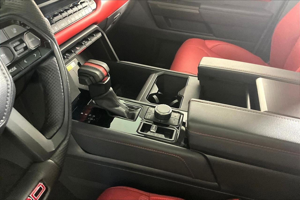 2023 Toyota Tundra 4x4 Crewmax Limited Hybrid Photo
