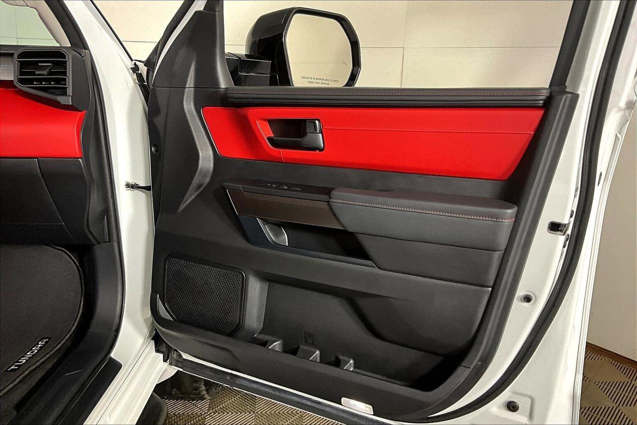 2023 Toyota Tundra 4x4 Crewmax Limited Hybrid Photo