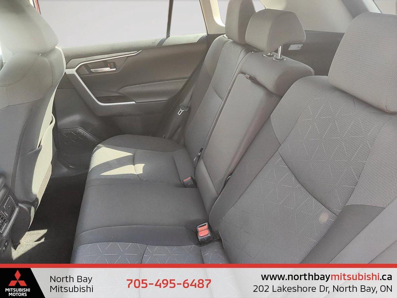 2021 Toyota RAV4 Hybrid XLE Photo