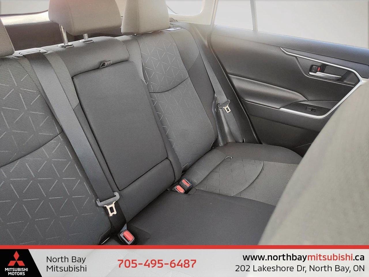 2021 Toyota RAV4 Hybrid XLE Photo