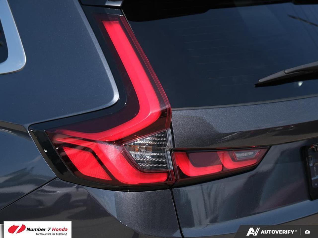 2024 Honda CR-V Hybrid 4DR AWD TOURING Photo