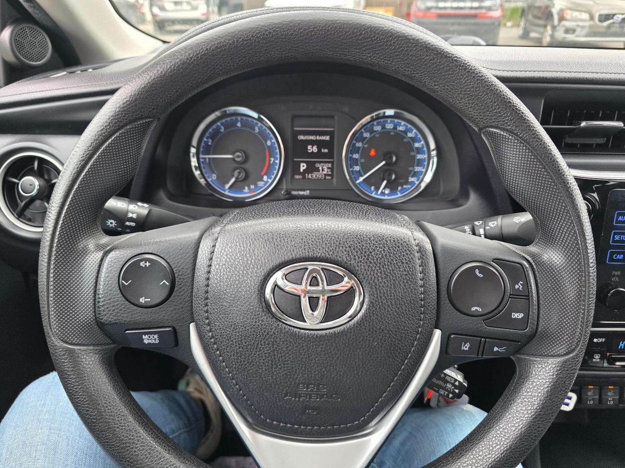 2017 Toyota Corolla LE (CVT) 4dr Sedan Photo