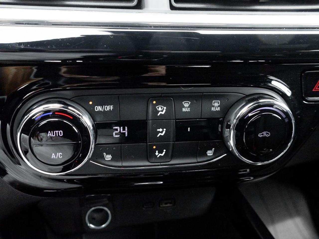 2025 Chevrolet Trax 2RS 4dr Front-Wheel Drive Photo