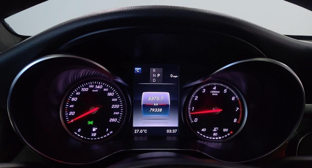 2018 Mercedes-Benz GLC-Class 4MATIC AWD   Low KM   Black on Black   Power Liftg Photo