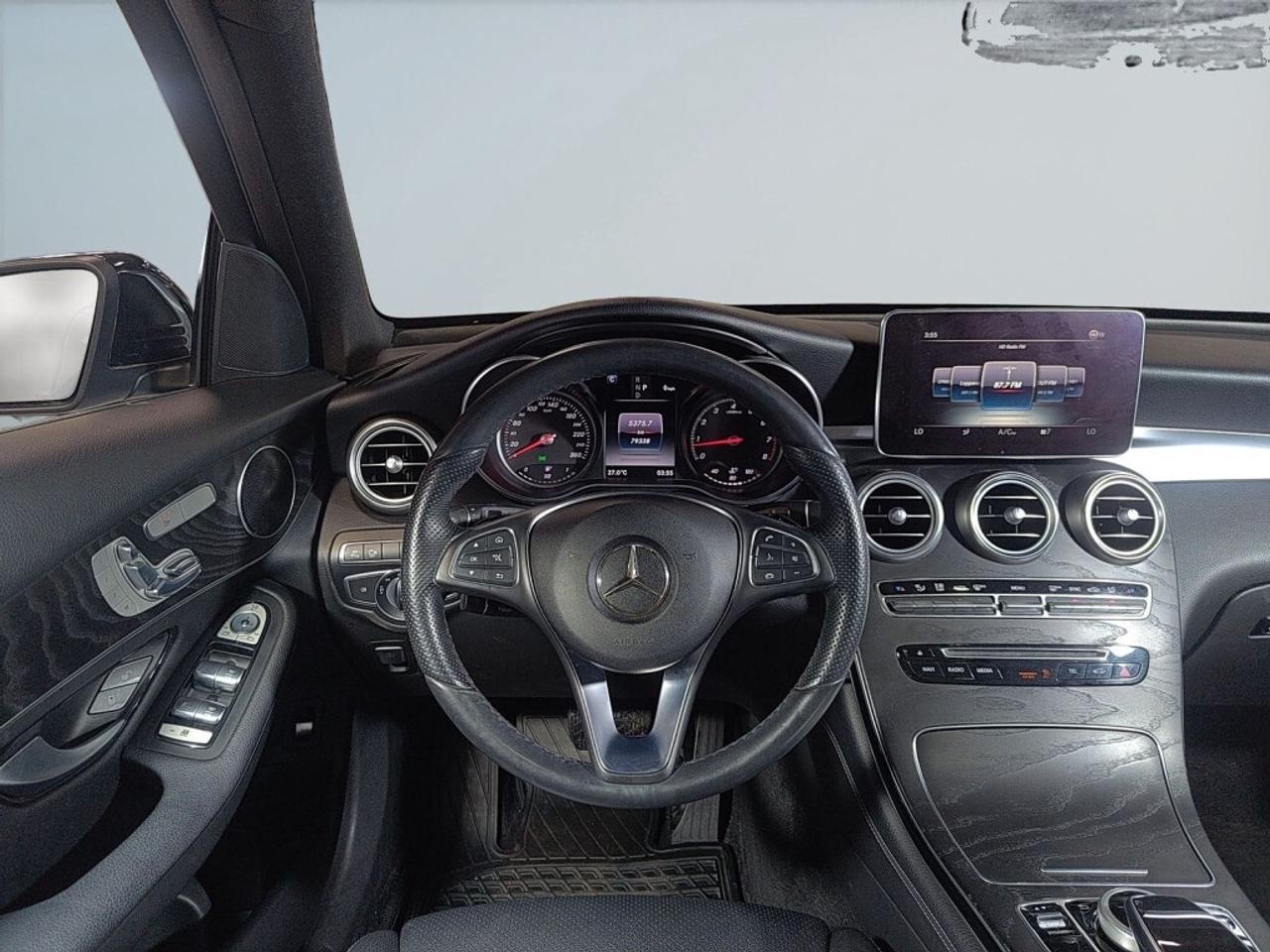 2018 Mercedes-Benz GLC-Class 4MATIC AWD   Low KM   Black on Black   Power Liftg Photo