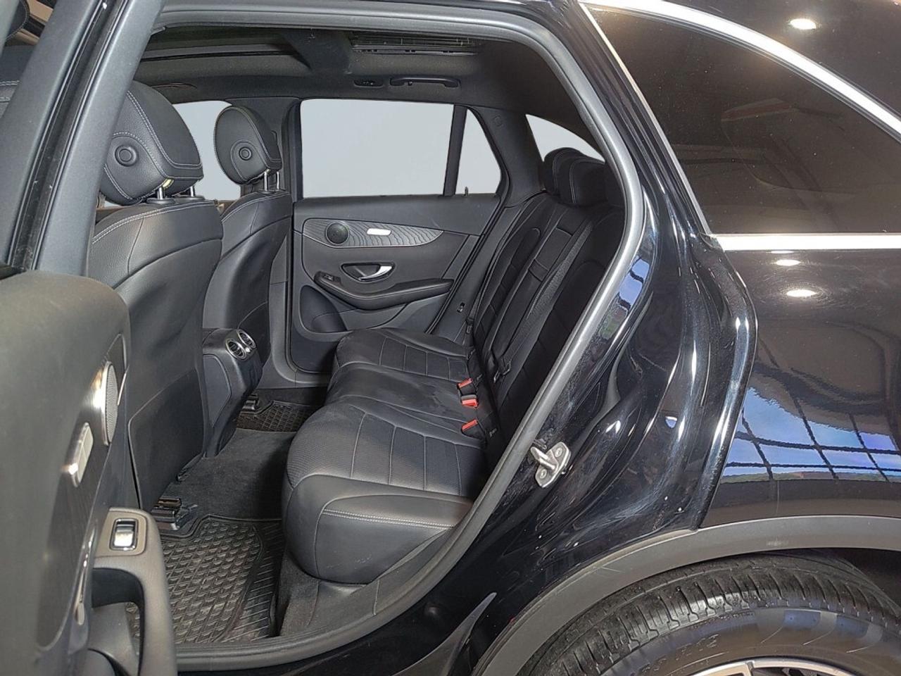 2018 Mercedes-Benz GLC-Class 4MATIC AWD   Low KM   Black on Black   Power Liftg Photo