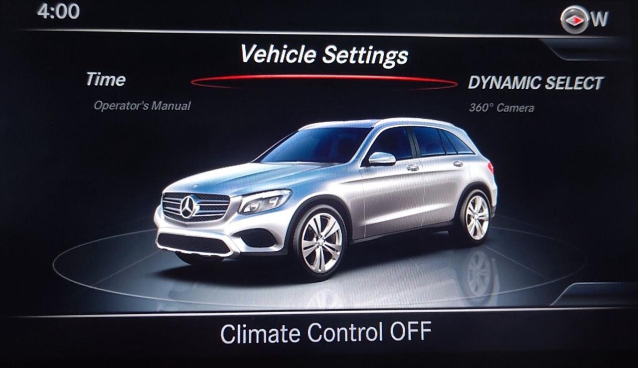 2018 Mercedes-Benz GLC-Class 4MATIC AWD   Low KM   Black on Black   Power Liftg Photo