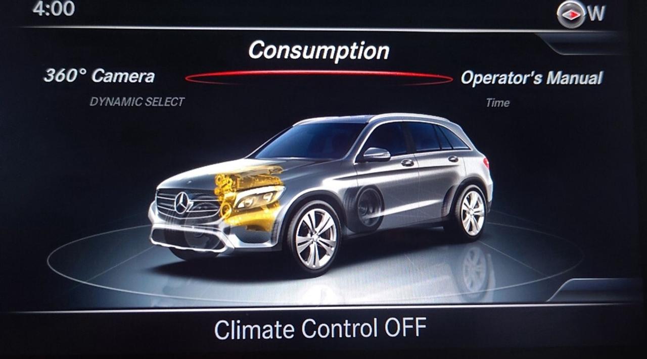 2018 Mercedes-Benz GLC-Class 4MATIC AWD   Low KM   Black on Black   Power Liftg Photo