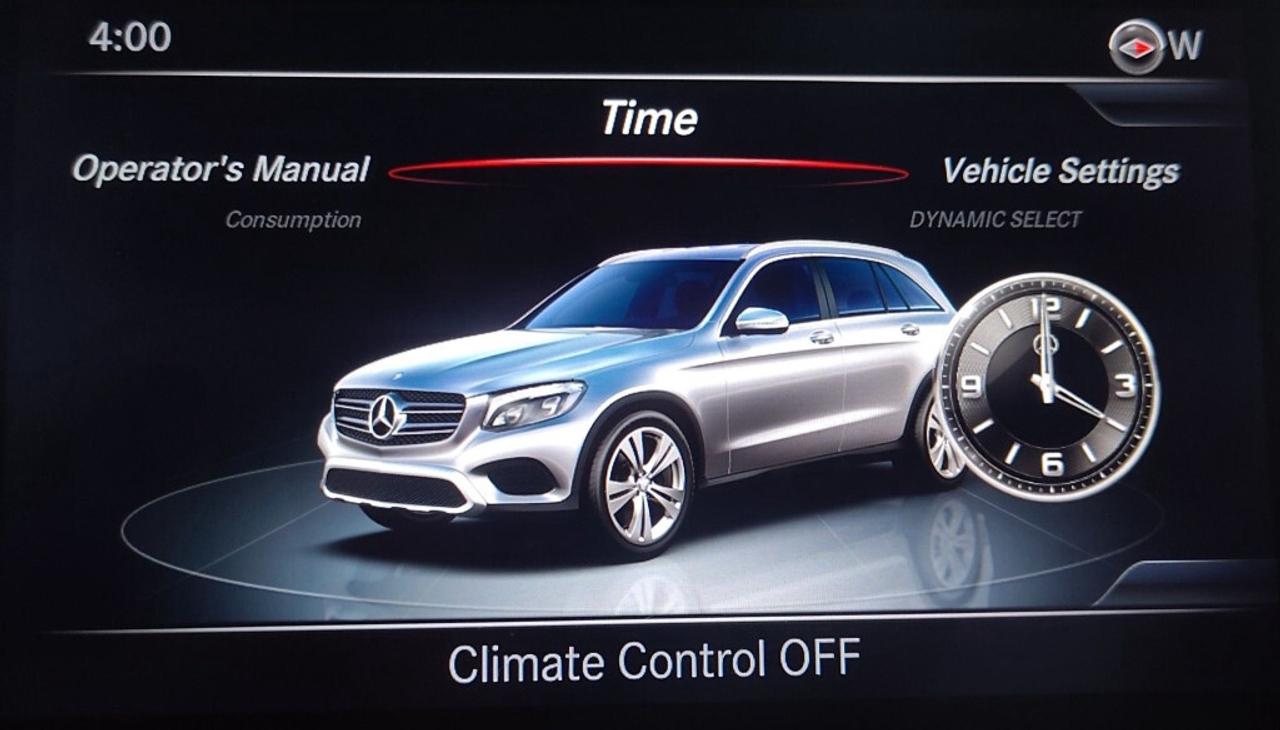 2018 Mercedes-Benz GLC-Class 4MATIC AWD   Low KM   Black on Black   Power Liftg Photo