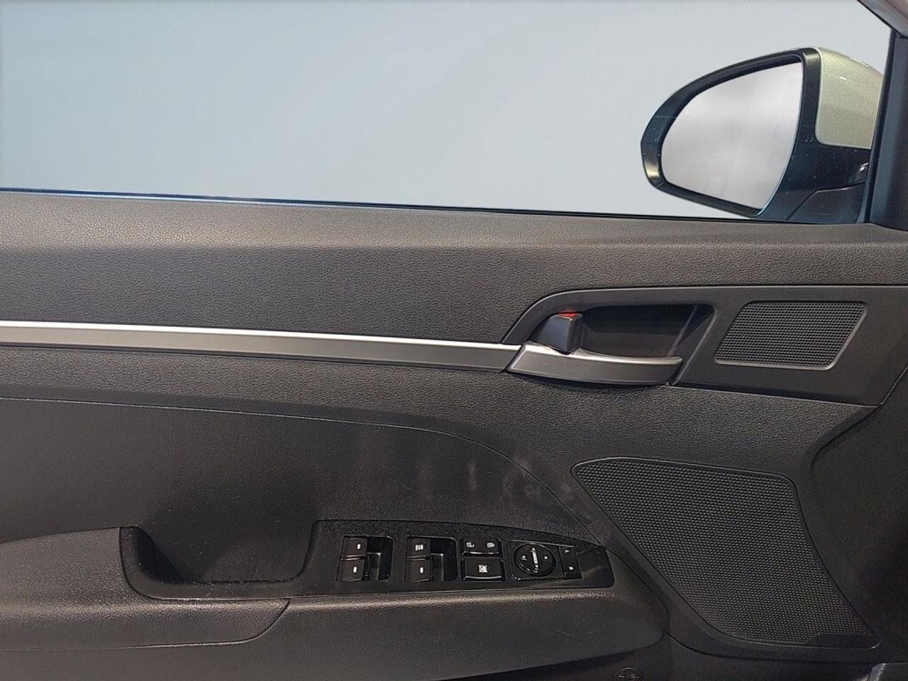 2019 Hyundai Elantra Essential   Low KM   Heated Seats   Back-Up Camera Photo