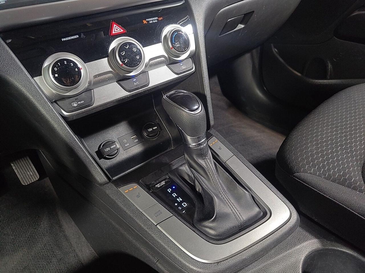 2019 Hyundai Elantra Essential   Low KM   Heated Seats   Back-Up Camera Photo
